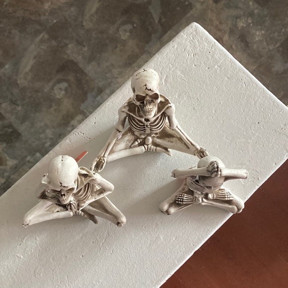 NWT Set of 3 Large Yoga Pose Skeleton Statues Decorations Set 🧘‍♀️🧘🧘‍♂️ - Picture 12 of 17